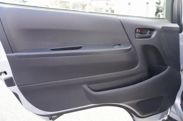 トヨタ ハイエースバン CBF-TRH200K(2WD)の写真42