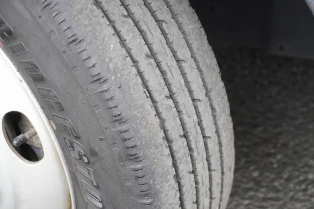 いすゞ エルフ 2RG-NMR88AN(2WD)の写真10