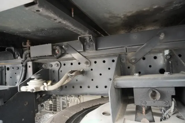 いすゞ エルフ 2RG-NMR88AN(2WD)の写真13