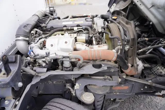 いすゞ エルフ 2RG-NMR88AN(2WD)の写真16