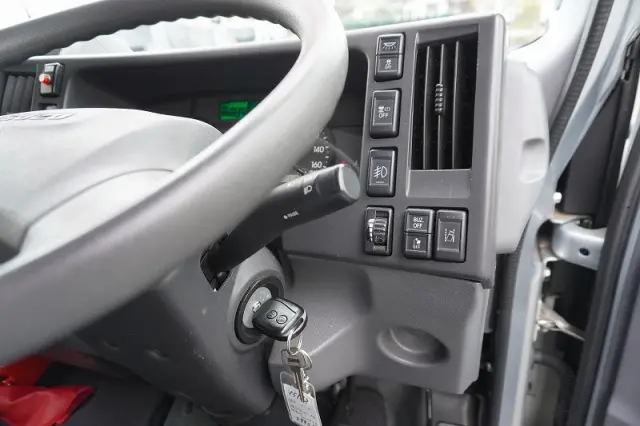 いすゞ エルフ 2RG-NMR88AN(2WD)の写真38