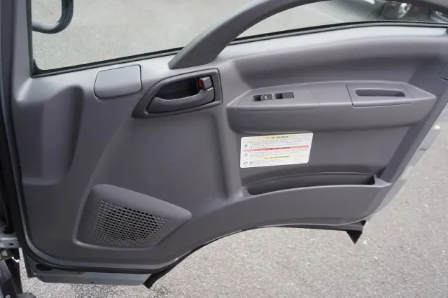 いすゞ エルフ 2RG-NMR88AN(2WD)の写真40