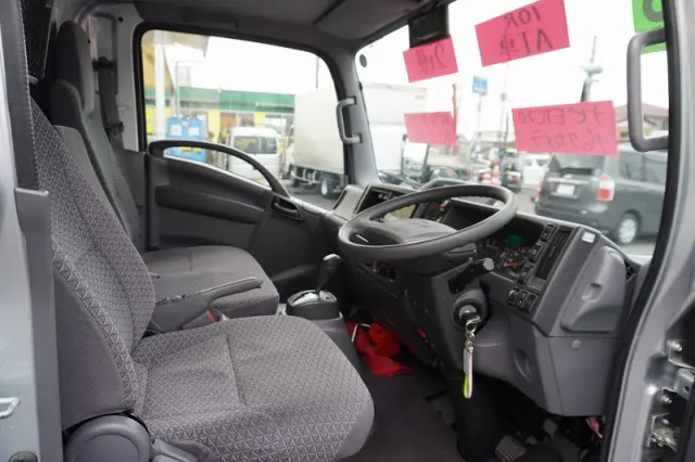 いすゞ エルフ 2RG-NMR88AN(2WD)の写真42