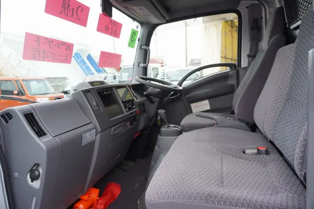 いすゞ エルフ 2RG-NMR88AN(2WD)の写真43