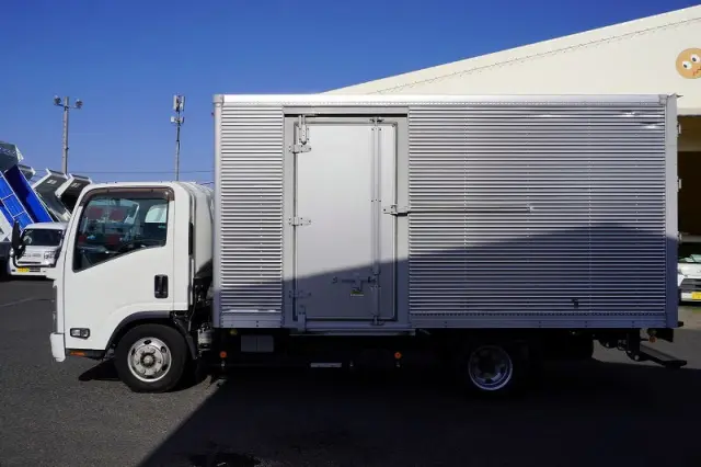 いすゞ エルフ 2RG-NPR88AN(2WD)の写真3