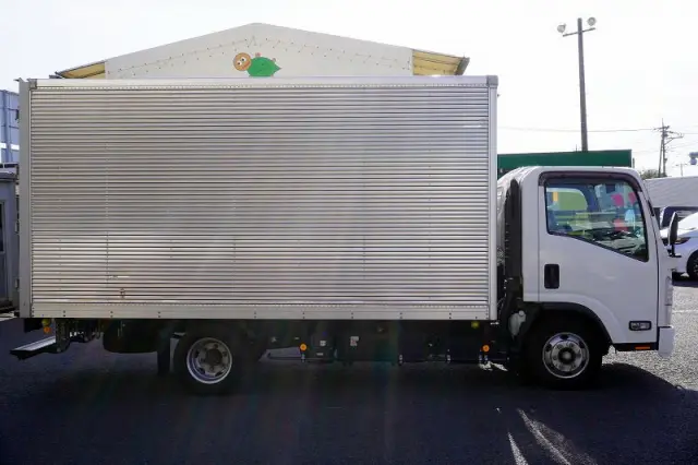 いすゞ エルフ 2RG-NPR88AN(2WD)の写真5