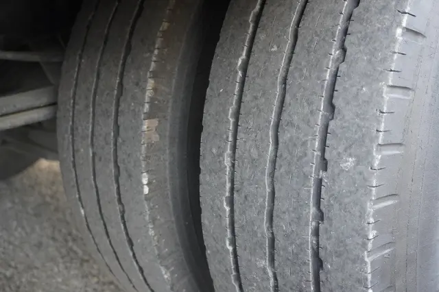 いすゞ エルフ 2RG-NPR88AN(2WD)の写真10