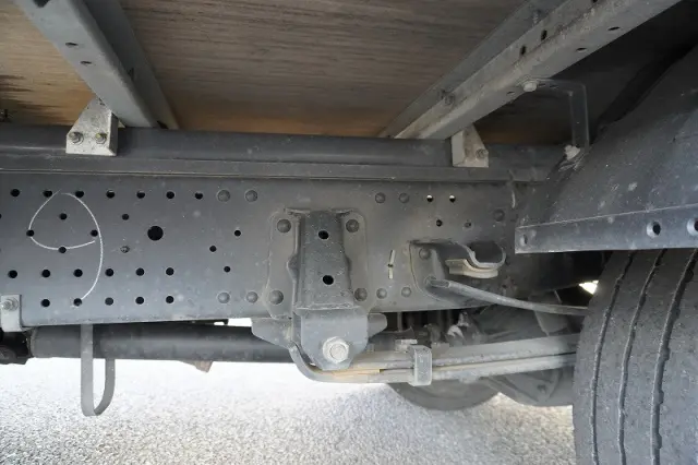 いすゞ エルフ 2RG-NPR88AN(2WD)の写真11