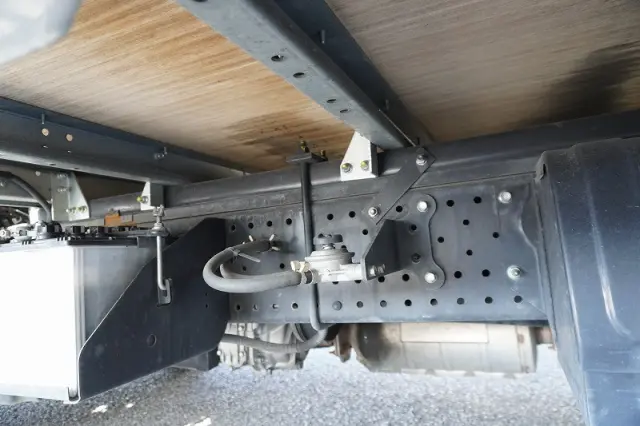 いすゞ エルフ 2RG-NPR88AN(2WD)の写真12