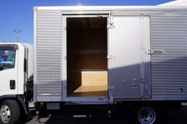 いすゞ エルフ 2RG-NPR88AN(2WD)の写真18