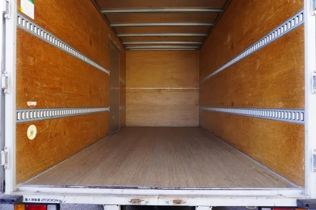 いすゞ エルフ 2RG-NPR88AN(2WD)の写真20