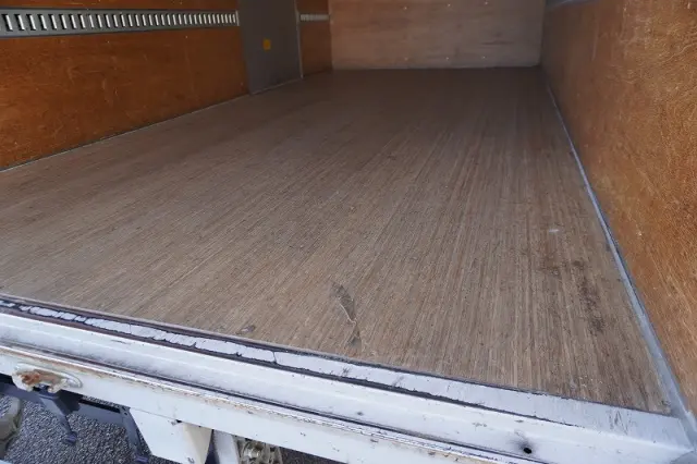 いすゞ エルフ 2RG-NPR88AN(2WD)の写真22