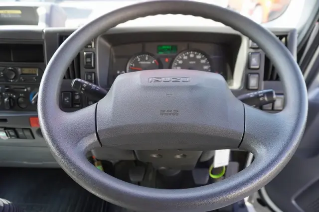 いすゞ エルフ 2RG-NPR88AN(2WD)の写真29