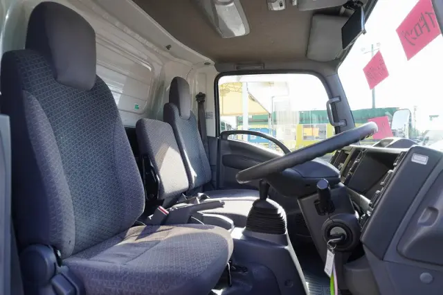 いすゞ エルフ 2RG-NPR88AN(2WD)の写真36