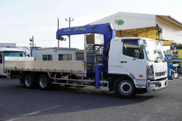 三菱 ファイター QDG-FQ62F(6x4)の写真6