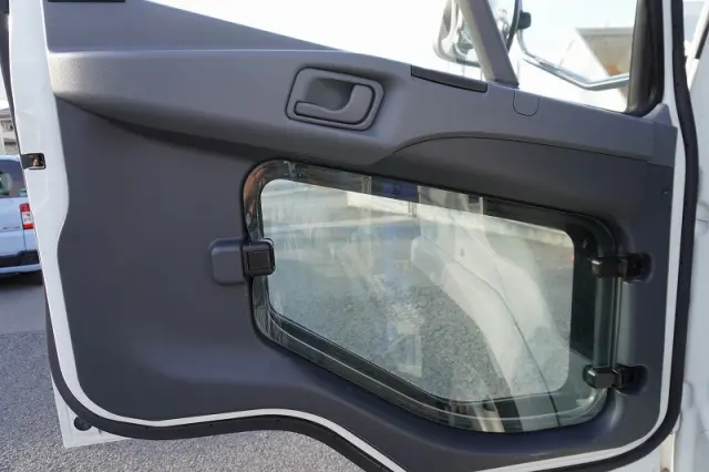 三菱 ファイター QDG-FQ62F(6x4)の写真50