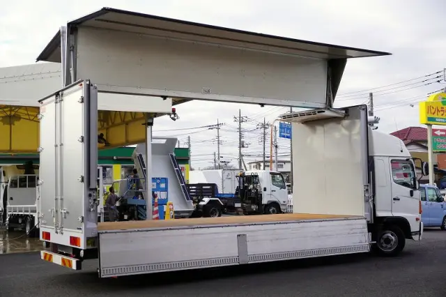 日野 レンジャー TKG-FD7JLAG(2WD)の写真9