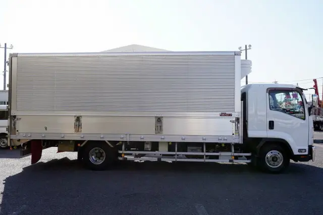 いすゞ フォワード TKG-FRR90T2(2WD)の写真5