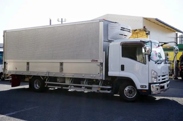 いすゞ フォワード TKG-FRR90T2(2WD)の写真6