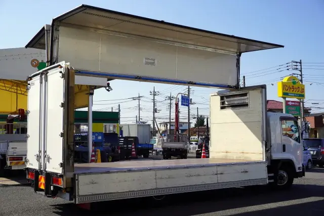 いすゞ フォワード TKG-FRR90T2(2WD)の写真9