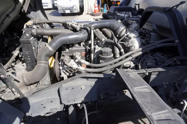 いすゞ フォワード TKG-FRR90T2(2WD)の写真15