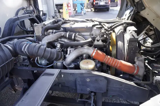 いすゞ フォワード TKG-FRR90T2(2WD)の写真16