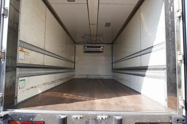 いすゞ フォワード TKG-FRR90T2(2WD)の写真23