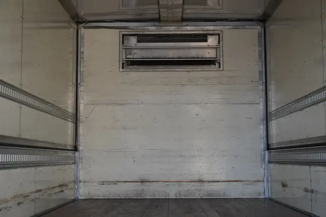 いすゞ フォワード TKG-FRR90T2(2WD)の写真26