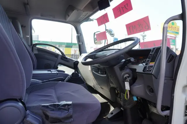 いすゞ フォワード TKG-FRR90T2(2WD)の写真40