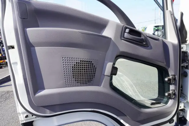 いすゞ フォワード TKG-FRR90T2(2WD)の写真43