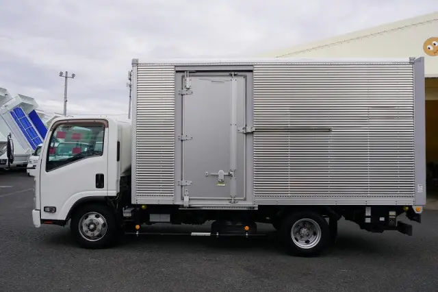 いすゞ エルフ TPG-NPR85AN(2WD)の写真3