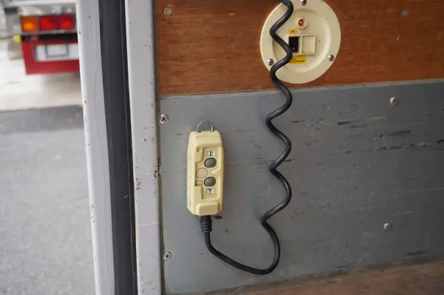 いすゞ エルフ TPG-NPR85AN(2WD)の写真25