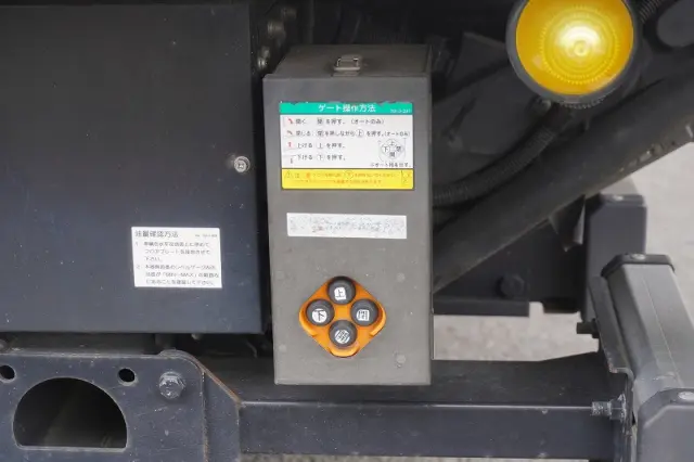 いすゞ エルフ TPG-NPR85AN(2WD)の写真30