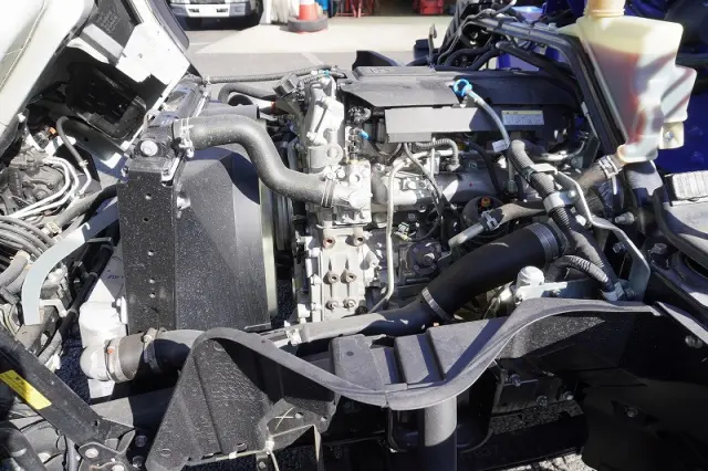 三菱 キャンター 2PG-FEB80(2WD)の写真13