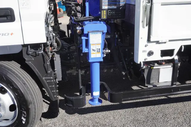 三菱 キャンター 2PG-FEB80(2WD)の写真23