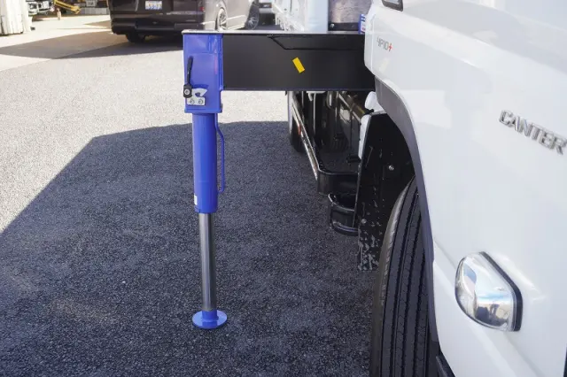 三菱 キャンター 2PG-FEB80(2WD)の写真24