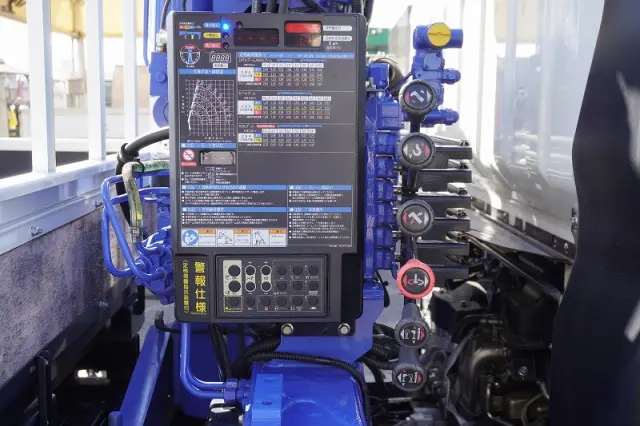 三菱 キャンター 2PG-FEB80(2WD)の写真28