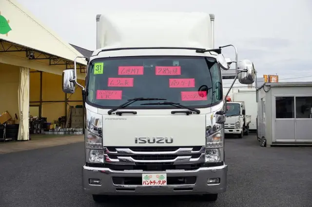 いすゞ フォワード 2RG-FRR90S2(2WD)の写真2