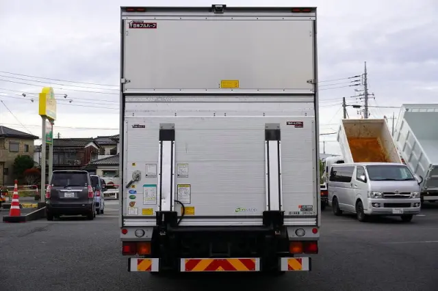 いすゞ フォワード 2RG-FRR90S2(2WD)の写真4