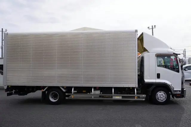 いすゞ フォワード 2RG-FRR90S2(2WD)の写真5