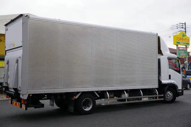 いすゞ フォワード 2RG-FRR90S2(2WD)の写真8