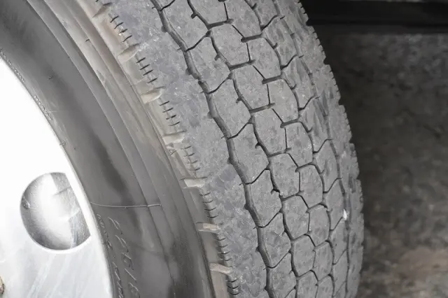 いすゞ フォワード 2RG-FRR90S2(2WD)の写真10