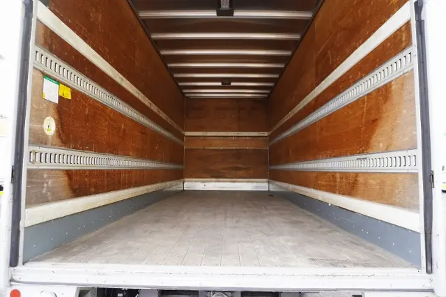 いすゞ フォワード 2RG-FRR90S2(2WD)の写真21