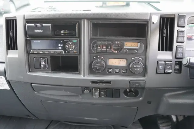 いすゞ フォワード 2RG-FRR90S2(2WD)の写真33