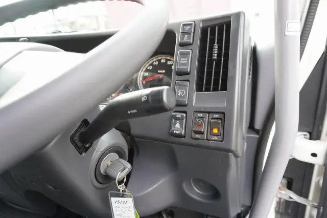 いすゞ フォワード 2RG-FRR90S2(2WD)の写真36