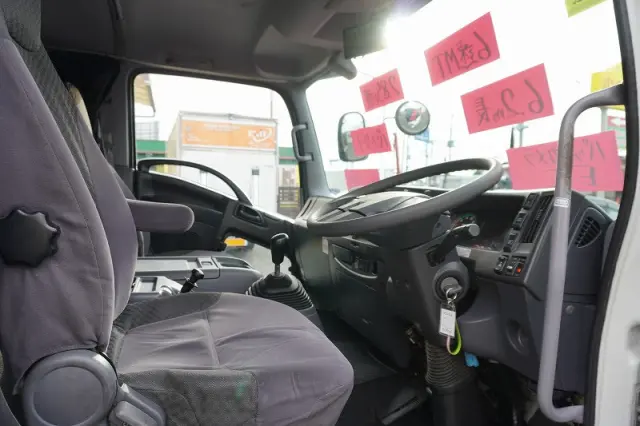 いすゞ フォワード 2RG-FRR90S2(2WD)の写真40