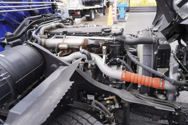 三菱 ファイター 2KG-FK62FZ(2WD)の写真15