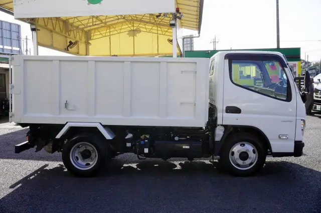 三菱 キャンター 2RG-FBA60(2WD)の写真5