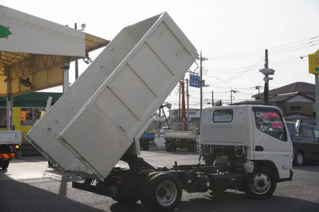 三菱 キャンター 2RG-FBA60(2WD)の写真21