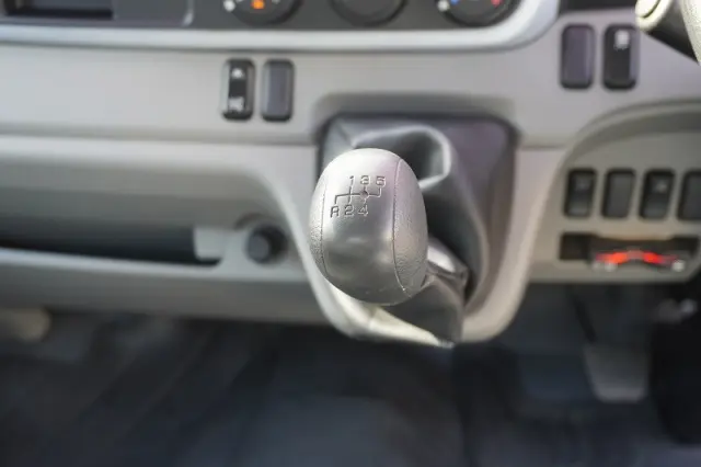 三菱 キャンター 2RG-FBA60(2WD)の写真28